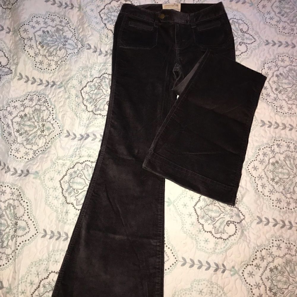 •Victoria’s Secret wide leg•